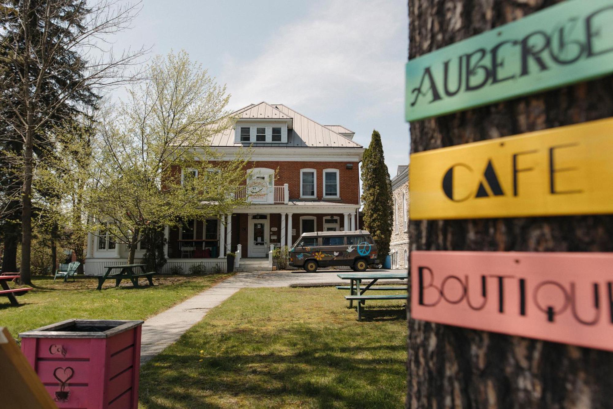 Auberge De Jeunesse Magog-Orford Hostel Exterior photo